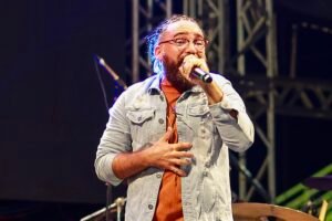 Jhonny Salvação canta para mais de 100 mil pessoas na Marcha pra Jesus de Manaus