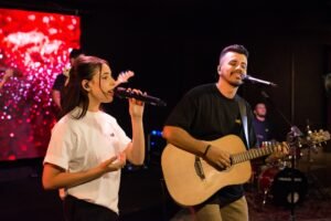 Novo single de Stéfanno Dias revisita o clássico “Essência da Adoração” com participação de Tawane Ricelly