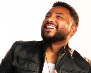 Com o álbum “Memóri4s”, Eli Soares conquista o Latin GRAMMY em sua oitava indicação ao prêmio