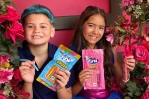 Helô Roxy e MC Lorenzo lançam o single infantil “Um Fini pra Mim”
