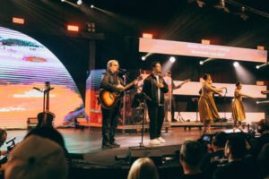 Asaph Borba lança nova versão do sucesso “Jesus Em Tua Presença” com a participação de Brunão Morada