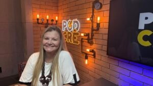 Priscila Seixas, da Bola de Neve, compartilha testemunhos de Chorão, Lizi Benites, Fernanda Lima e Diego Hypólito ao PodCrê