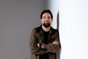 Gabriel Simões apresenta sua nova música de trabalho “Favor de Deus”