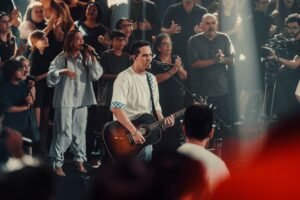 Após seis anos, Morada apresenta o álbum {AO SENHOR • AOS SANTOS • AO MUNDO} só com músicas inéditas