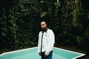 Indicado ao Grammy Latino, rapper filósofo Asaph quebra hiato de dois anos com o single “Céu”