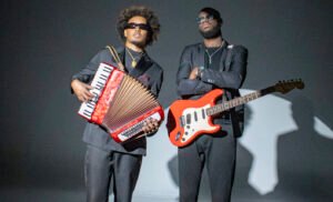 Brunno Ramos e Samuel Eleoterio lançam o single colaborativo “FOGO”, que vem acompanhado de clipe