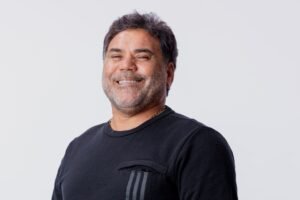 Fernandinho Siqueira revisita “Desemborca o Vaso”, clássico que atravessa gerações na música gospel