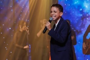 Davi Francisco leva sonho de infância à Todah Experience Live com o lançamento de “É Ele”